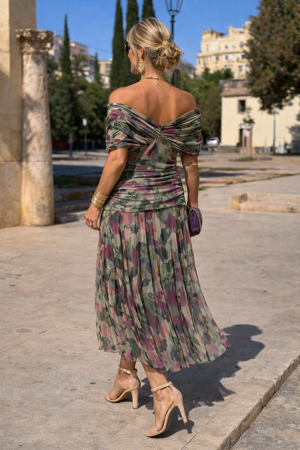 Eloria - Elegant Dress with V-Neck