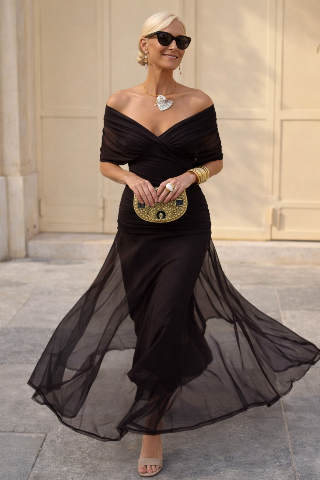 Eloria - Elegant Dress with V-Neck